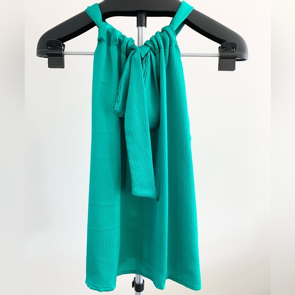 Textured Green Satin Halter Top - Picture 4 of 9